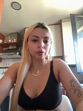 NoeliaGarcia17 online show from 10/01/25, 02:12