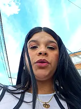 Eiimy pretty online show from 10/14/25, 08:20