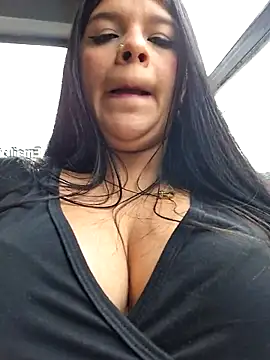 Eiimy pretty online show from 10/18/25, 07:14