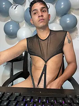 Angel latinboy online show from 03/04/26, 12:33