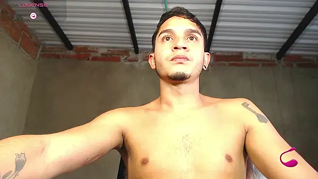 Angel latinboy online show from 06/11/26, 01:42