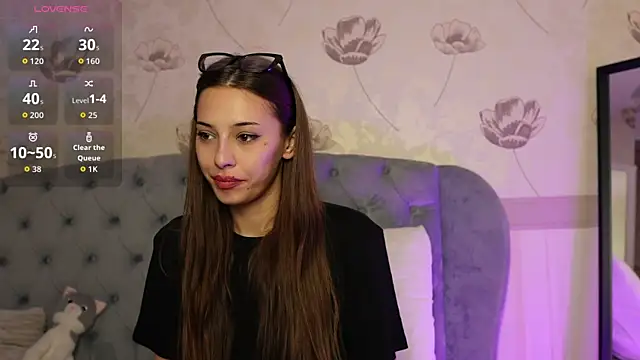 Snapshot of Anya_Sky chatting on 11/30/25, 06:17 Anya Sky online show from 11/30/25, 06:17