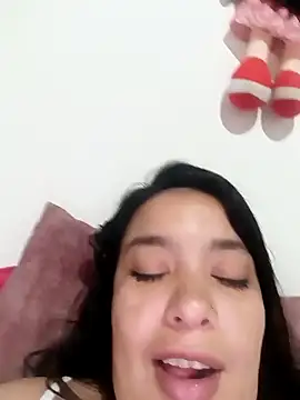 Snapshot of Anahibella chatting on 12/05/25, 05:09 Anahibella online show from 12/05/25, 05:09