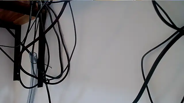 Snapshot of skinnyverus18 chatting on 04/19/26, 06:54 skinnyverus18 online show from 04/19/26, 06:54