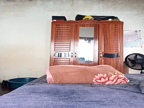 Snapshot of small_D94 chatting on 12/03/25, 12:14 small D94 online show from 12/03/25, 12:14