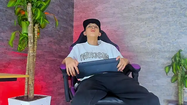 ArthurCox online show from 09/20/25, 05:36