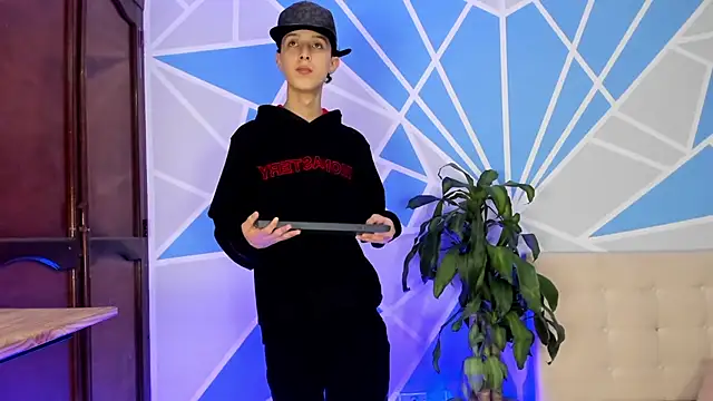 ArthurCox online show from 09/29/25, 05:29