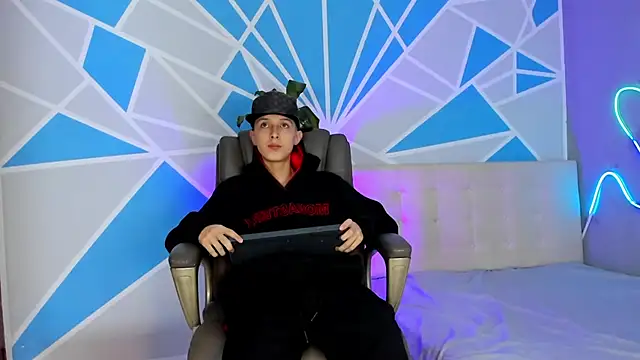 ArthurCox online show from 10/12/25, 05:23