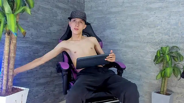 ArthurCox online show from 10/13/25, 05:35