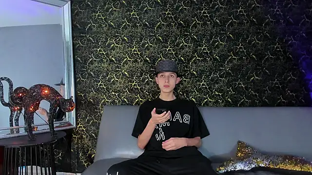 ArthurCox online show from 10/24/25, 05:20