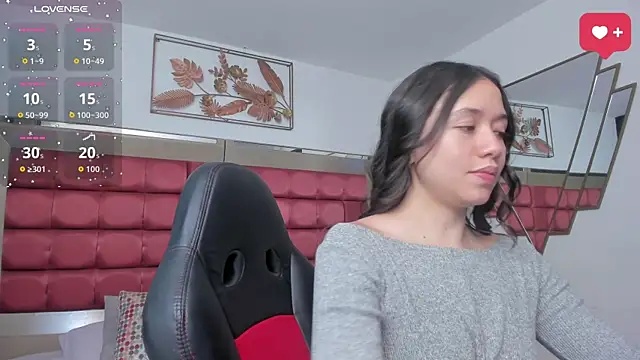 SaraWagner  online show from 06/06/26, 12:38
