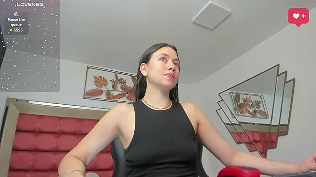 SaraWagner  online show from 07/29/26, 11:58