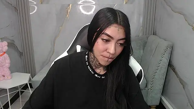 Snapshot of Ashley_Blum_v chatting on 11/05/25, 08:31 Ashley Blum v online show from 11/05/25, 08:31