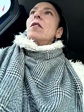 Snapshot of eddivad6974 chatting on 11/26/25, 03:35 eddivad6974 online show from 11/26/25, 03:35