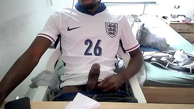 Snapshot of junior21m chatting on 10/13/25, 02:17 junior21m online show from 10/13/25, 02:17