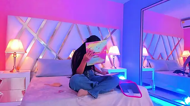 JadeeKhan online show from 10/11/25, 07:56