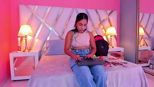 JadeeKhan online show from 10/17/25, 08:55