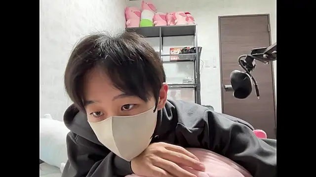 Snapshot of akkan_6868 chatting on 12/04/25, 12:03 akkan 6868 online show from 12/04/25, 12:03