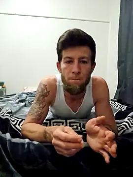 Snapshot of Couplesplay1 chatting on 09/14/25, 09:52 Couplesplay1 online show from 09/14/25, 09:52