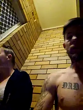 Snapshot of Couplesplay1 chatting on 10/11/25, 12:47 Couplesplay1 online show from 10/11/25, 12:47