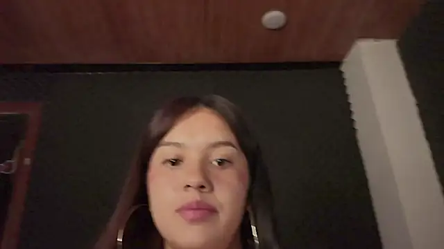 gigifontaine   online show from 09/28/25, 06:24