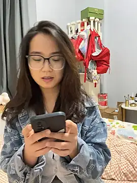 Hdmhdm-0022 online show from 10/28/25, 02:09