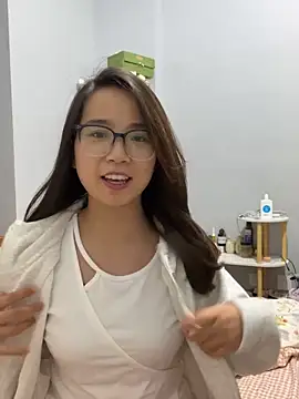 Hdmhdm-0022 online show from 10/29/25, 02:19