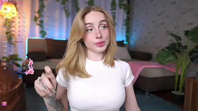 BabyyyLunaX online show from 06/04/26, 07:53