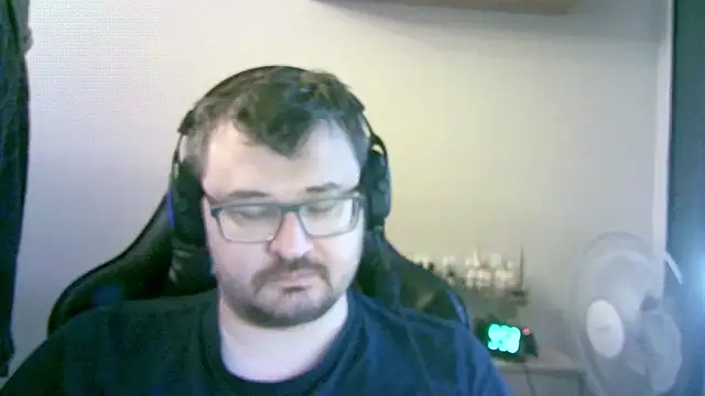 Snapshot of SirAbuser chatting on 10/30/25, 06:59 SirAbuser online show from 10/30/25, 06:59