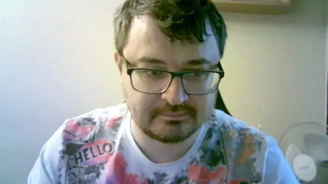 Snapshot of SirAbuser chatting on 11/05/25, 08:25 SirAbuser online show from 11/05/25, 08:25