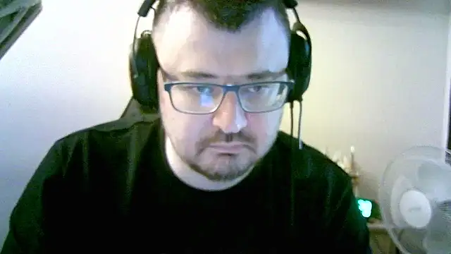 Snapshot of SirAbuser chatting on 11/07/25, 07:30 SirAbuser online show from 11/07/25, 07:30