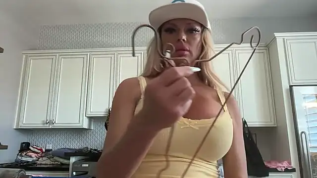 chanelstjames online show from 07/20/26, 10:34