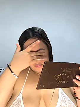 butterfly777  online show from 10/12/25, 07:02