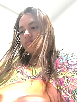 butterfly777  online show from 12/04/25, 11:41