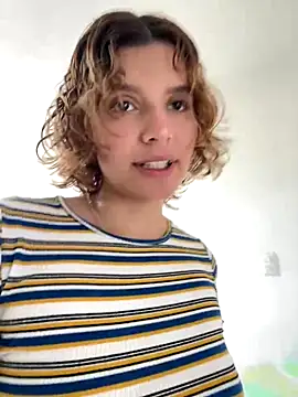 Snapshot of skay_sexart chatting on 10/01/25, 08:15 skay sexart online show from 10/01/25, 08:15