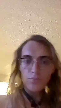 Snapshot of BlondeyMiyMiy chatting on 09/25/25, 10:08 BlondeyMiyMiy online show from 09/25/25, 10:08