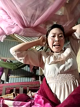 vivi cute online show from 10/04/25, 12:08