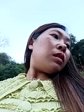 vivi cute online show from 10/12/25, 10:36