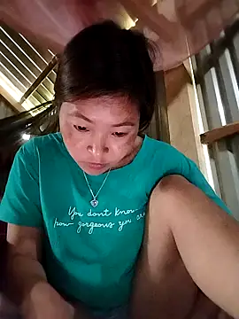 vivi cute online show from 10/15/25, 10:26