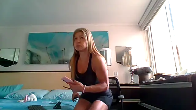 Mirianzapata 1 online show from 11/30/25, 06:23