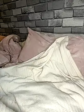 Snapshot of Poppy_frankie chatting on 11/09/25, 07:01 Poppy frankie online show from 11/09/25, 07:01