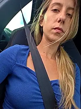 Snapshot of PetiteSecrets chatting on 09/24/25, 04:10 PetiteSecrets online show from 09/24/25, 04:10