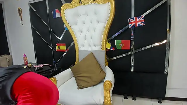 Aisha hotts777 online show from 06/18/26, 08:02