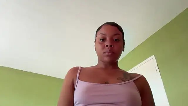 Snapshot of Liaprettygirl chatting on 02/09/26, 05:17 Liaprettygirl online show from 02/09/26, 05:17