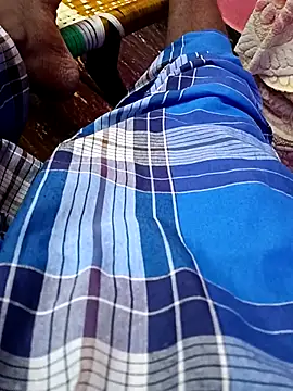 Snapshot of dolphiinn chatting on 10/15/25, 02:28 dolphiinn online show from 10/15/25, 02:28