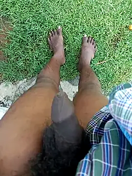 Snapshot of dolphiinn chatting on 11/07/25, 02:33 dolphiinn online show from 11/07/25, 02:33