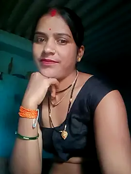 Snapshot of Mohini-xx chatting on 09/20/25, 01:06 Mohini-xx online show from 09/20/25, 01:06