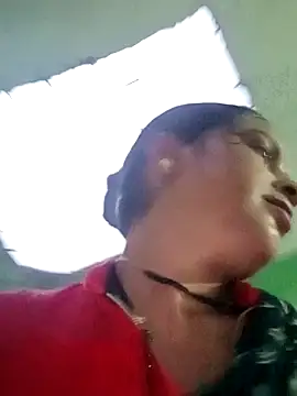 Snapshot of Mohini-xx chatting on 10/05/25, 12:31 Mohini-xx online show from 10/05/25, 12:31