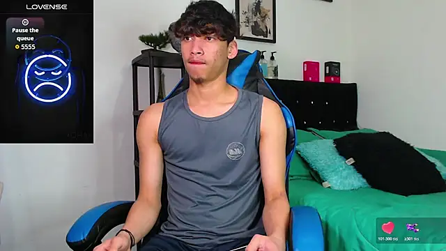 Snapshot of Gael_Jones chatting on 11/04/25, 05:28 Gael Jones online show from 11/04/25, 05:28