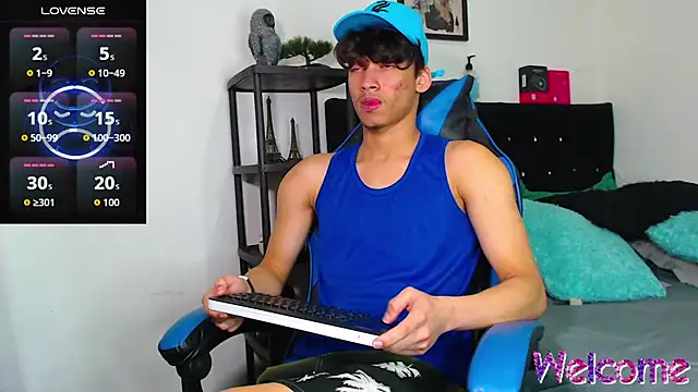 Snapshot of Gael_Jones chatting on 11/26/25, 12:22 Gael Jones online show from 11/26/25, 12:22